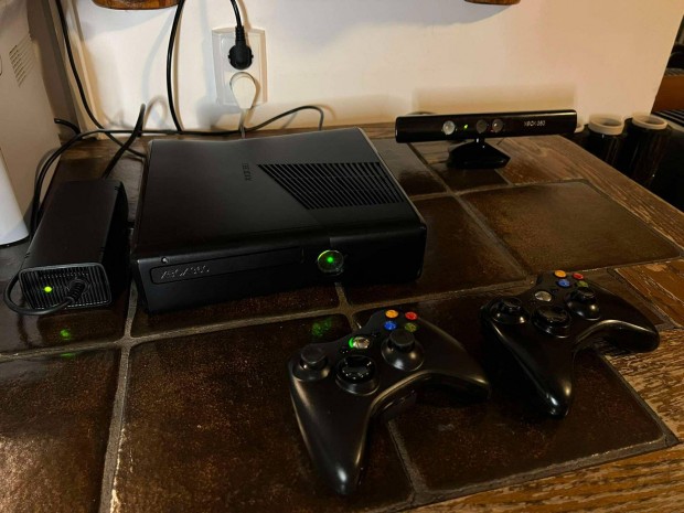 Xbox360 Slim Kinect, Rgh, 40db teljes jtk, 2 kontroller, Xbox 360