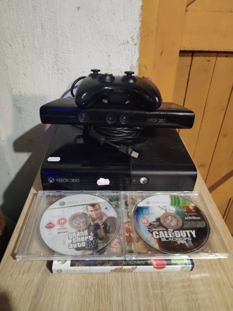 Xbox 360E 3 lemezzel egy karral kamerval 