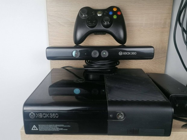 Xbox 360 E 4gb jtkkonzol Kinect szenzorral elad!