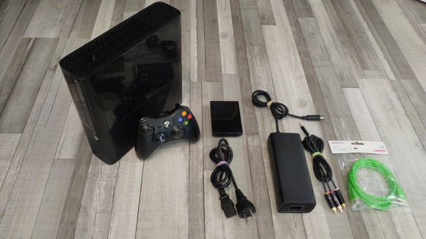Xbox 360 E Slim 250gb Konzol+Vlaszthat Jtk!