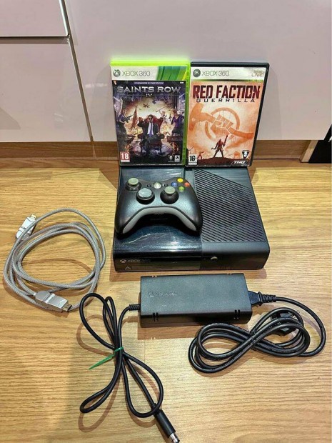 Xbox 360 E - 500GB HDD