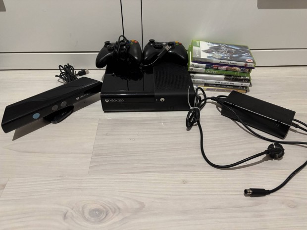 Xbox 360 E konzol kiegsztkkel s jtkokkal