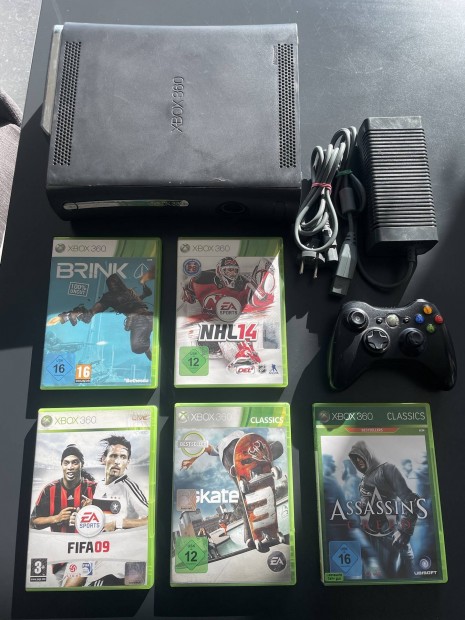 Xbox 360 Fat Elite 120GB + Jtkok Fifa Nhl Assassin