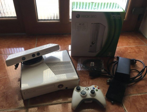 Xbox 360 Fehér Slim 500Gb Rgh Kinect 98 játékkal, 1év gari mindenre