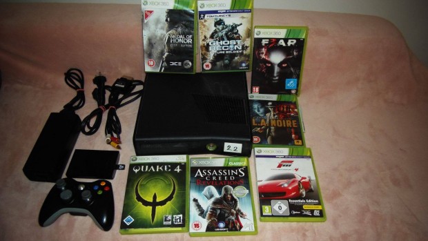 Xbox 360 S konzol (250gb HDD, 1db Joy, 7db jtk)