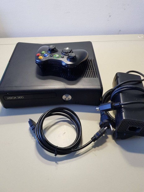 Xbox 360 Slim 320GB os,szp llapot,fekete szn jtkkonzol elad!