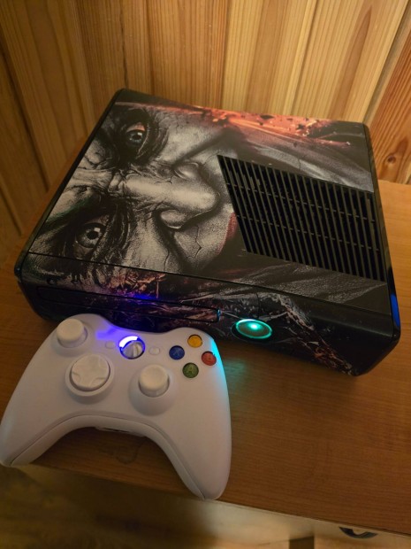 Xbox 360 Slim Rgh, 250 GB HDD, Teljesen Felújítva és Extrázva! Joker