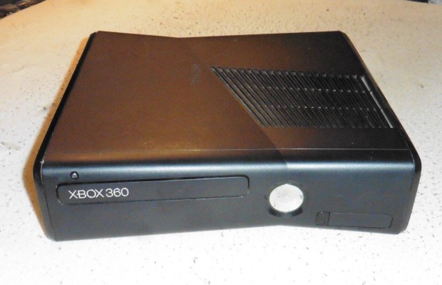 Xbox 360 Slim gp, hibs, piros Ledes