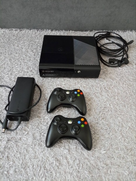 Xbox 360 +2 kontroller elad 