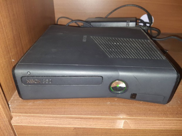 Xbox 360 elad