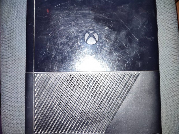 Xbox 360 elad + egy autos jtk
