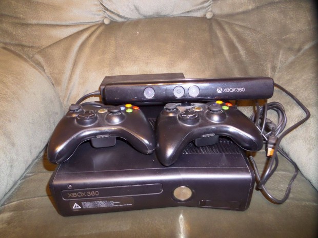 Xbox 360 konzol, kontroller, kinekt