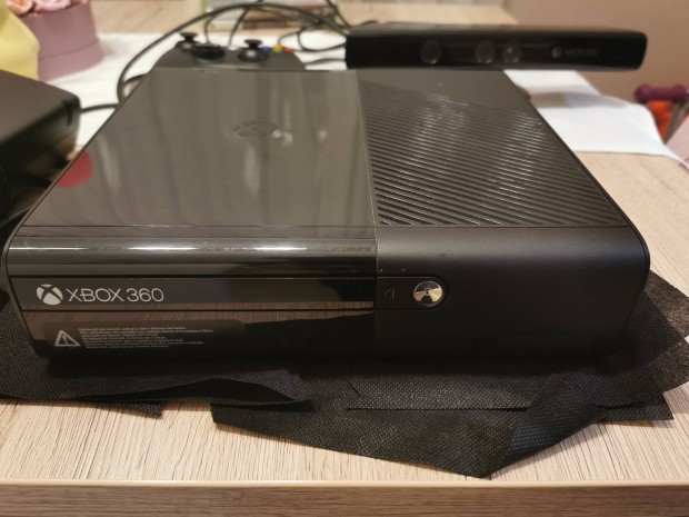 Xbox 360 konzol s kinect sok jtkokkal  