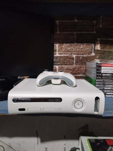 Xbox 360 rgebbi kiads egy karral 