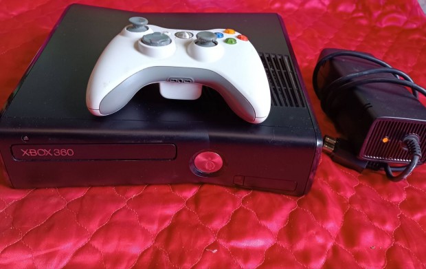 Xbox 360s 250GB egy karral 16db jtkkal 