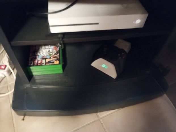 Xbox ONE Jtkokkal,Dupla Dokkolval+Akksi
