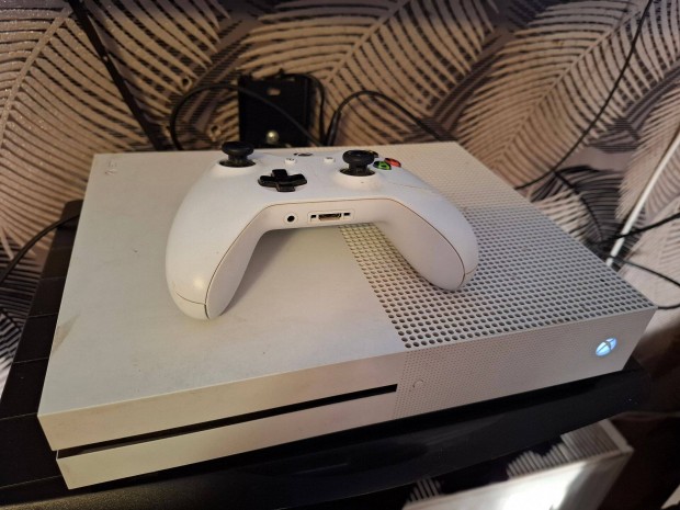 Xbox ONE S 1TB Konzol