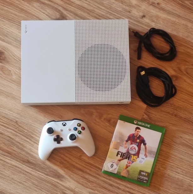 Xbox ONE S /500GB /1 kontroller /1 jtk /HDMI