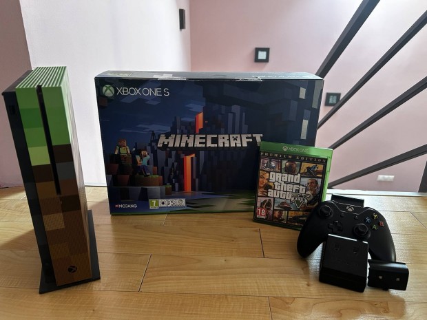 Xbox ONE S (Limited Minecraft Edition)