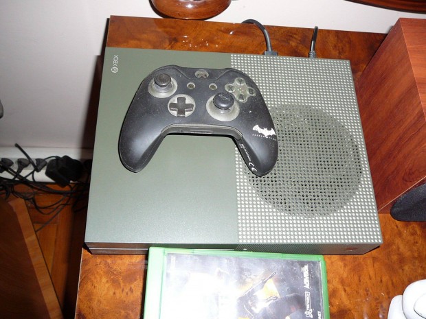 Xbox ONE S kitn llapotban