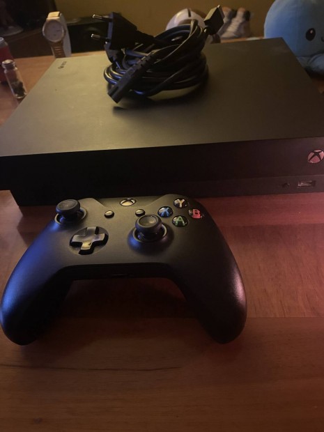 Xbox ONE X 1T Konzollal 60.000 Ft