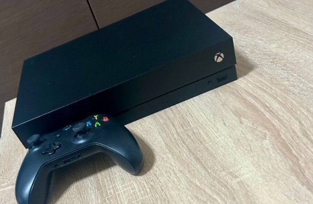 Xbox ONE X (1Tb)