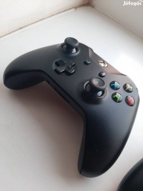Xbox ONE vezetk nlkli fekete kontroller/joystick szp llapotban
