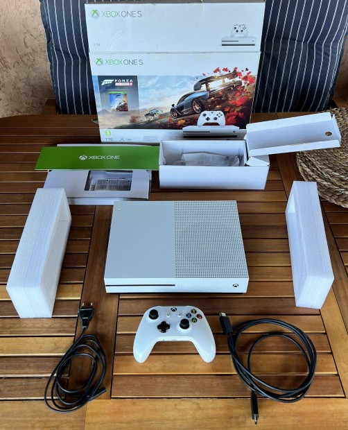 Xbox One 1TB - Szmlval, 1 v garancival