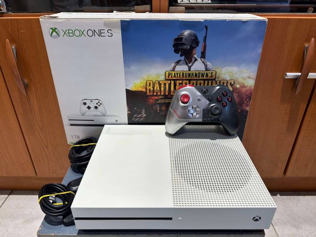 Xbox One S 1TB Konzol jszer Fehr Garis !