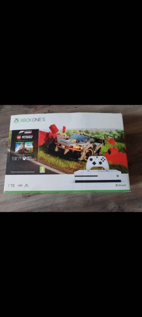 Xbox One S 1TB , lemezes , jtkokkal 