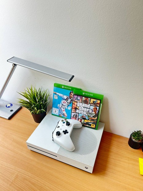 Xbox One S 1TB, jszer llapotban , ajndk 2db jtkkal