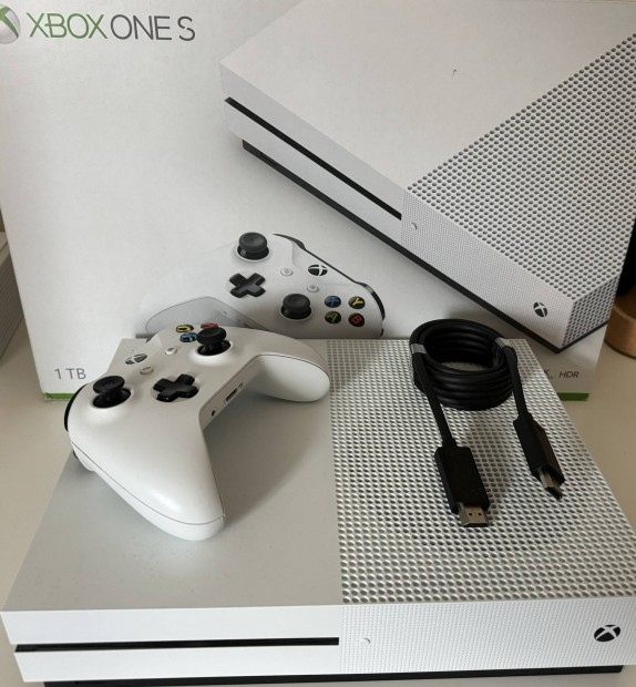 Xbox One S 1TB konzol