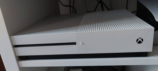 Xbox One S 1T konzol eredeti dobozzal egytt hibtlan 