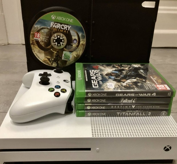 Xbox One S 1Tb + 1 Kontroller + 5 Játék