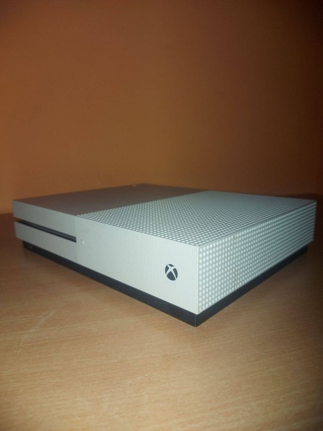 Xbox One S 1tb lemezes