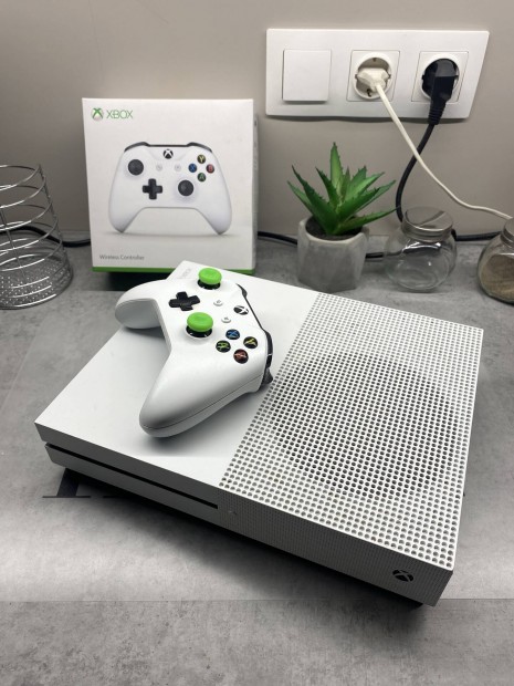 Xbox One S 500GB / + Kontroller