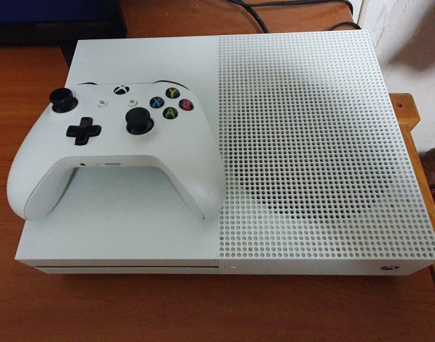 Xbox One S 500Gb Jtkkonzol