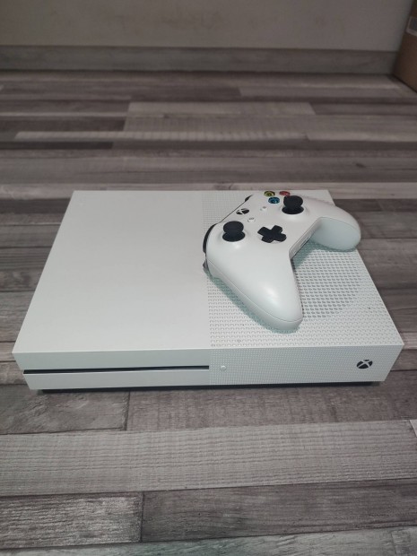 Xbox One S 500TB +kontroller (alkukpes r)