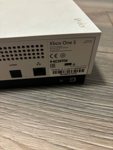 Xbox One S Elad