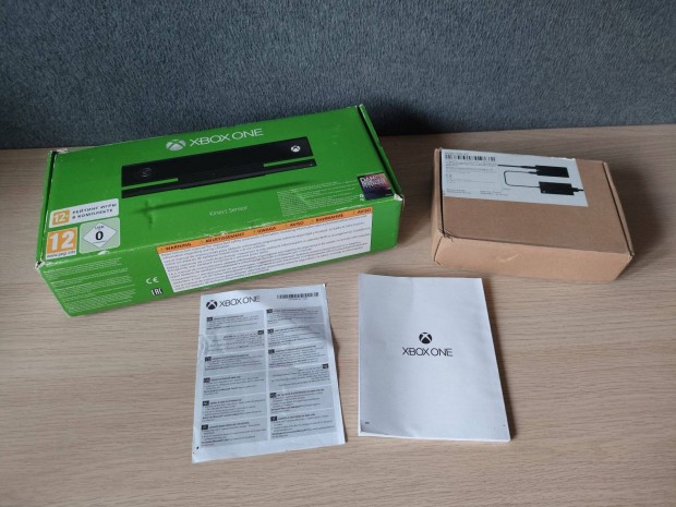 Xbox One S X Kinect mozgásárzákelő kamera adapterrel dobozában