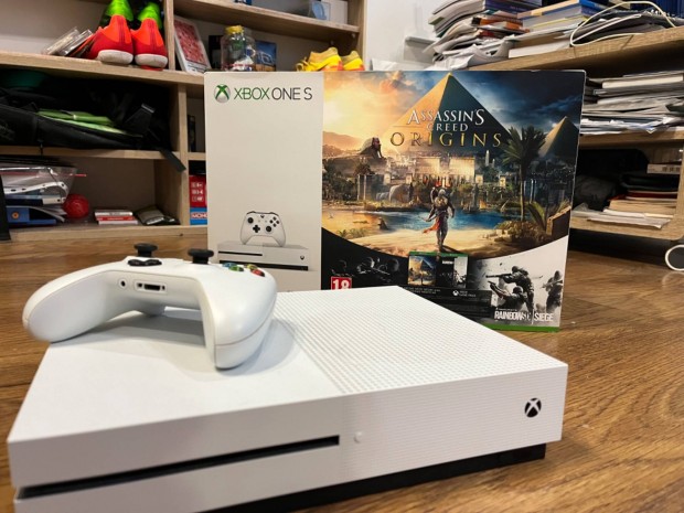 Xbox One S (1TB)