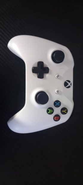 Xbox One S + Kontroller