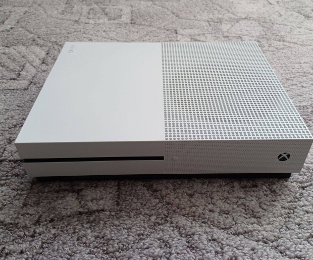 Xbox One S - j 512GB Sshd-vel, feljavtott htssel