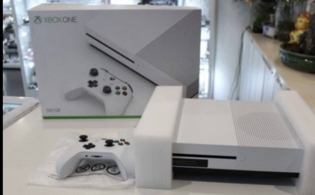 Xbox One S / Xbox One Slim 500GB Teljesen kompletten Dobozában