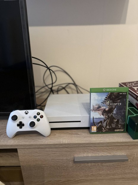 Xbox One S elad
