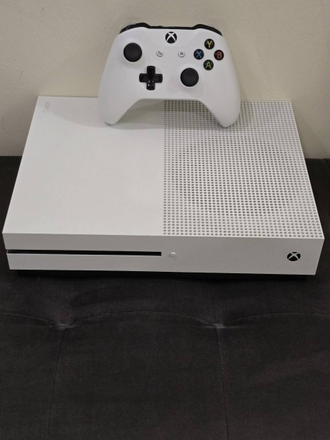 Xbox One S elad 