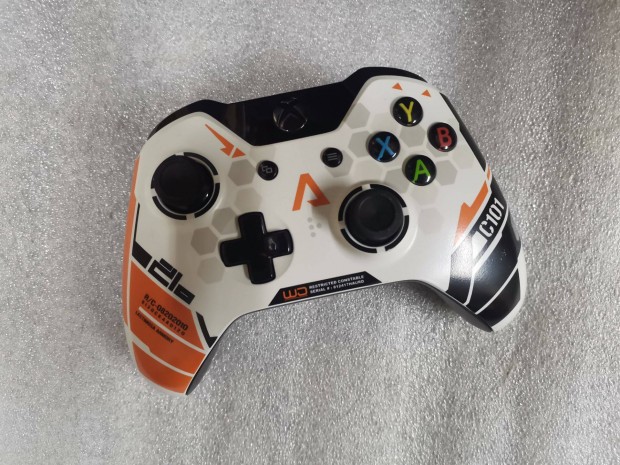 Xbox One Titanfall limited controller