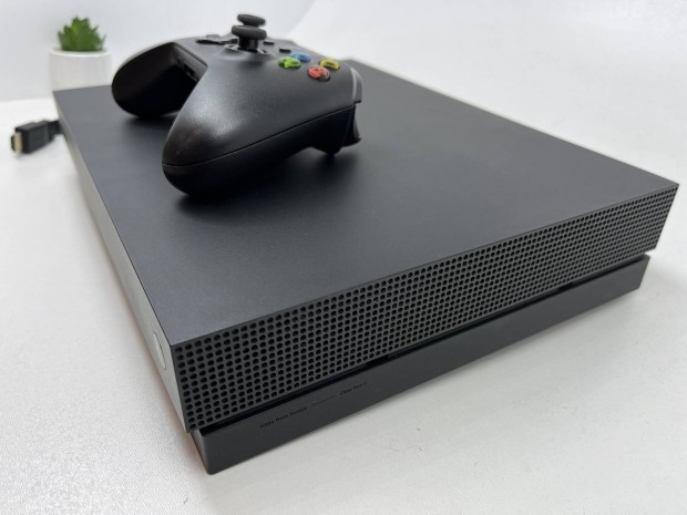 Xbox One X 1TB