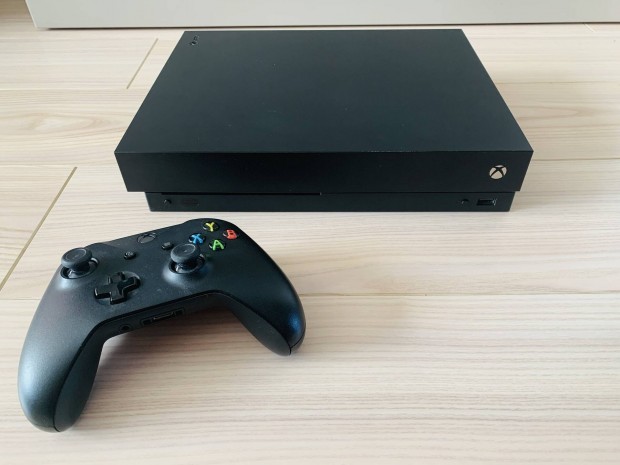Xbox One X 1TB+2 jtk (Forza 4 s 7)