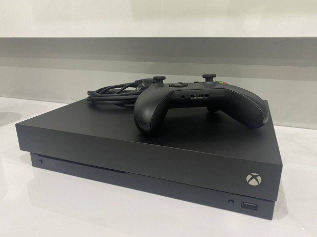 Xbox One X 1TB